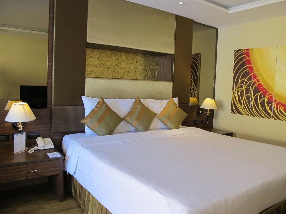 Nova Gold Hotel By Compass Hospitality Pattaya Kültér fotó
